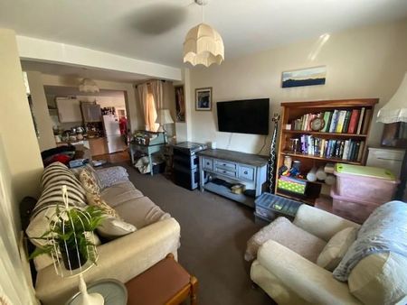 2 bedroom terraced house to rent - Photo 3