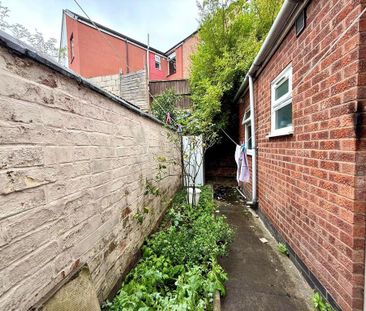 3 bedroom terraced house to rent - Photo 2