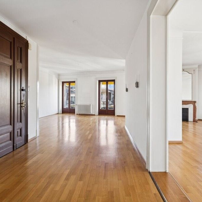 À saisir ! Superbe appartement au coeur de Montreux ! - Photo 1