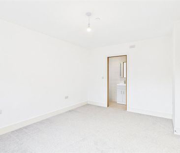 4 bedroom detached house to rent - Photo 1