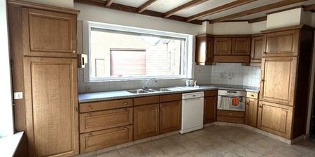 Woning te huur in Zwevezele voor € 1.050 met 4 slaapkamers - Photo 2