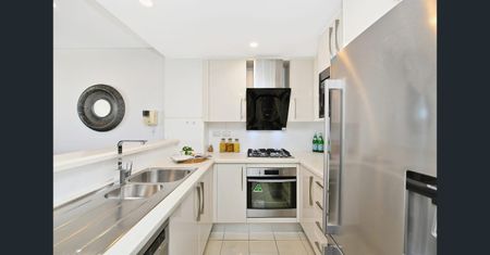 Spacious 2-Bedroom Apartment for Rent in Waterloo - Photo 5