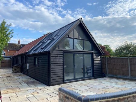 2 bedroom detached house to rent - Photo 5