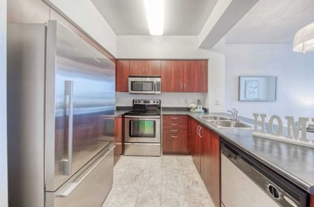 For Lease - 310 Red Maple Road Unit# 803, Richmond Hill, Ontario - Photo 3