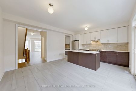 For Lease - 40 Tennant Circle, Vaughan, Ontario - Photo 2