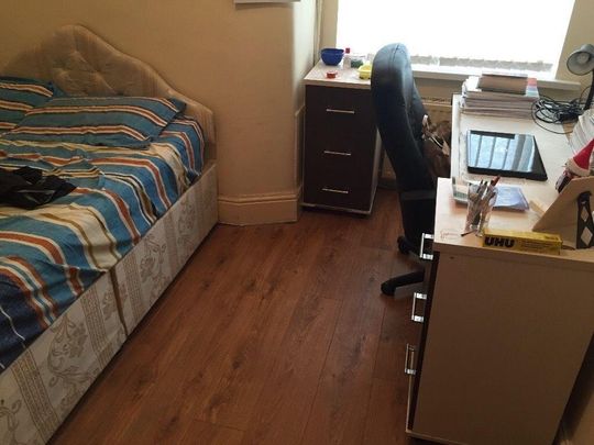 4 bedroom house share to rent - Photo 1
