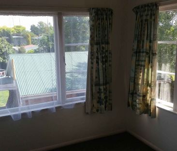 Available soon - House in Lake Crescent Hamilton - Photo 4