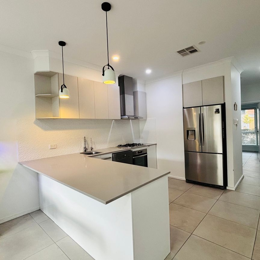 Lightsview - Photo 1