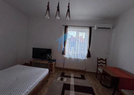 Garsoniera, The Office - Photo 2
