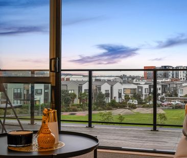 Sunny Corner Home - Photo 5