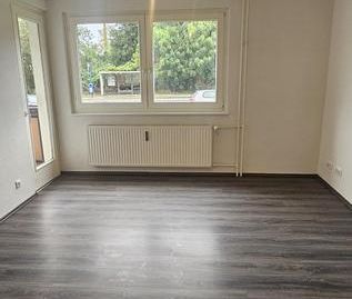 Renovierte 2-Zimmer-Wohnung mit Balkon! - Foto 1