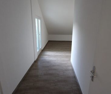 Neuwertige 3.5 Zimmer Wohnung mit Balkon und eigenem Waschturm - Photo 5