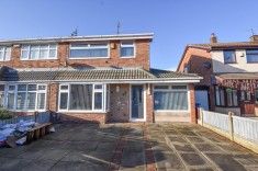 3 bed House - Semi-Detached for Rent - Photo 2