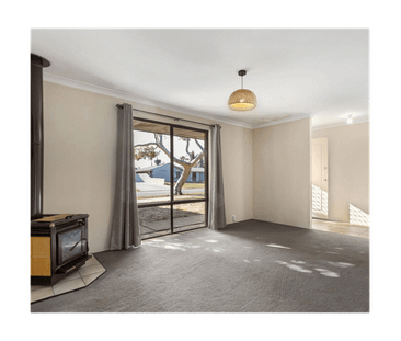 Comfortable Family Home in a Prime Safety Bay Location - Photo 3