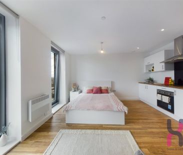 Studio to rent - Photo 2