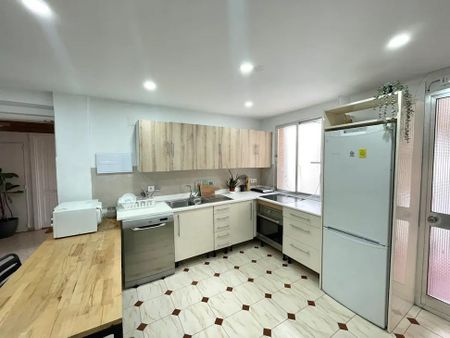 Calle Ciudad de Ronda, Sevilla, Andalusia 41004 - Photo 5