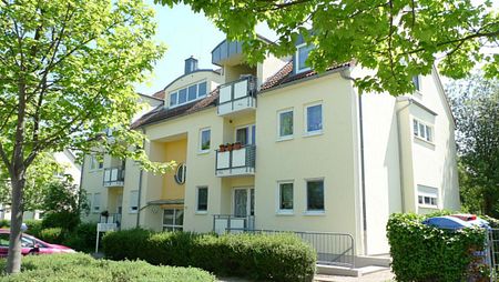 Schmölln, Sonnige 2-Raum-DG-Wohnung mit gr. Dachterrasse (ME08) - Photo 3