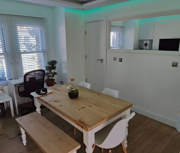 1 Bed Flat, West Gardens, SW17 - Photo 6
