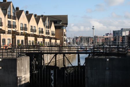 1 Bed Flat, South Ferry Quay, L3 - Photo 2