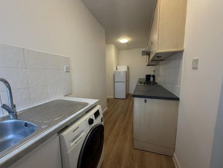 5 bedroom apartment to rent - Photo 2