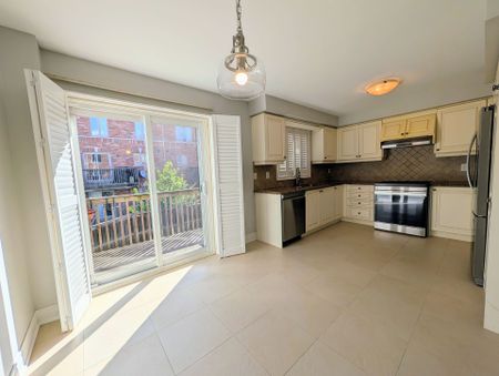 For Lease - 5047 Warwickshire Way, Mississauga, Ontario - Photo 4