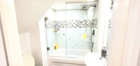 For Lease - 928 Wayne Drive Unit# Walk out Basement, Newmarket, Ontario - Photo 3