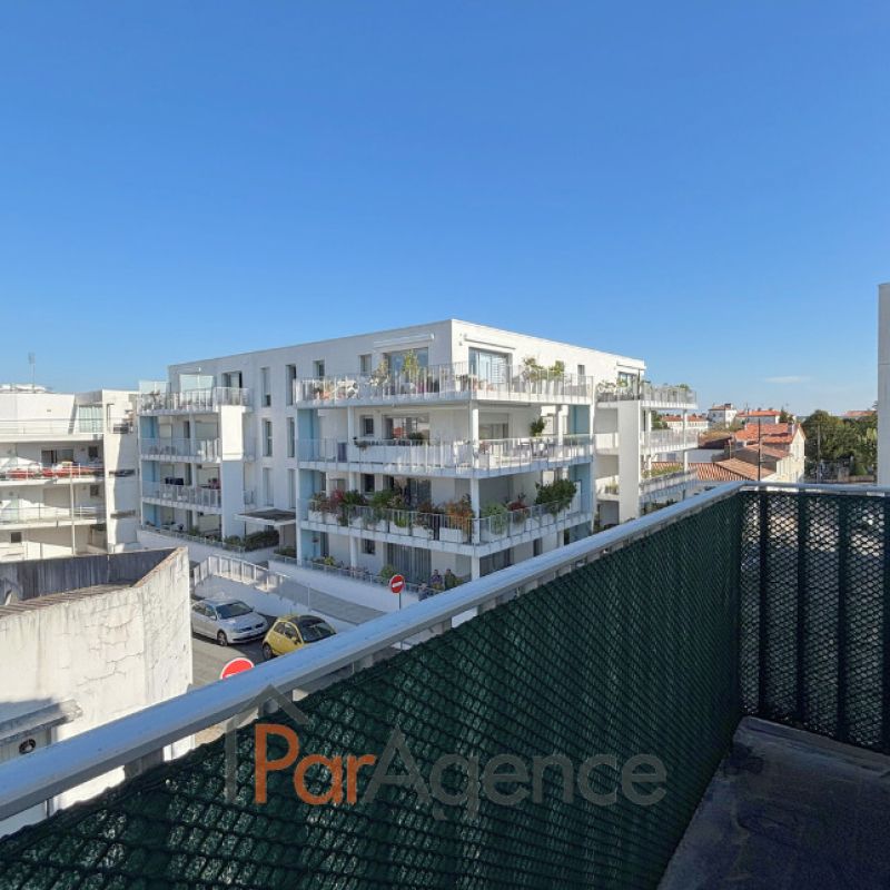 200 M DU MARCHE CENTRAL APPARTEMENT 2PP AVEC GARAGE - Photo 1