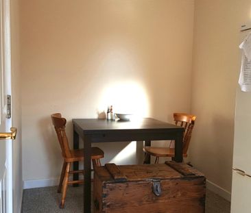 2 Double Rooms to let in Flat share, 10 min walk to Talbot Campus - Photo 1