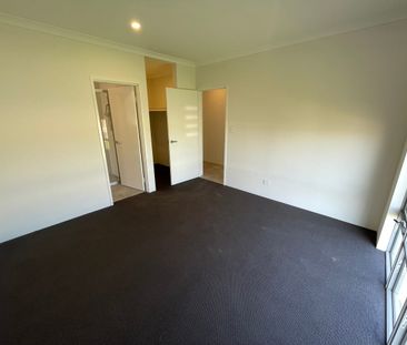 THE PERFECT BLEND OF STYLE & CONVENIENCE - Photo 4