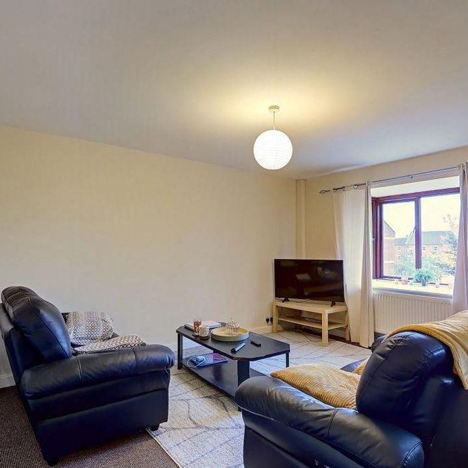 2 bedroom flat to rent - Photo 1