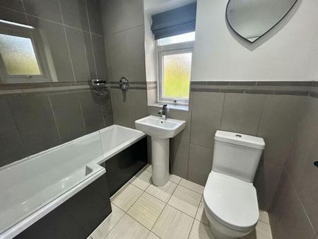 3 bedroom property to rent - Photo 2