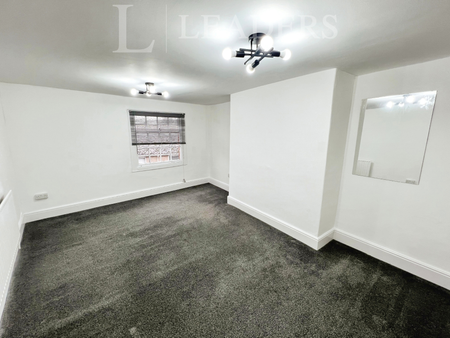 2 bedroom apartment to rent Marlborough Street, SN7 - Photo 2