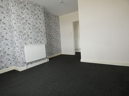 Tyldesley Road flat D - Photo 3