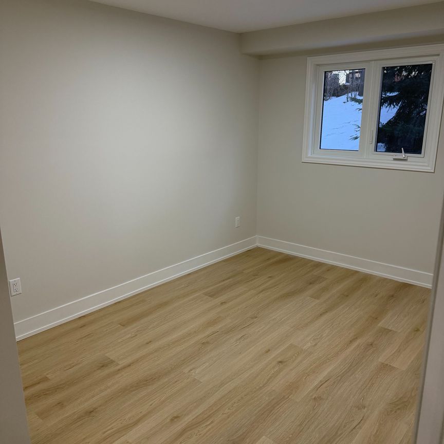 For Lease - 873 Hollyhill Court Unit# Main, Mississauga, Ontario - Photo 1