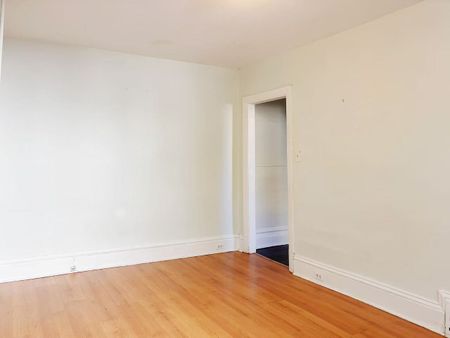 For Lease - 367 Dominion Avenue Unit# 1, Carlingwood - Westboro and Area, Ontario - Photo 3