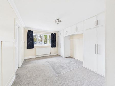 3 bedroom detached bungalow to rent - Photo 2