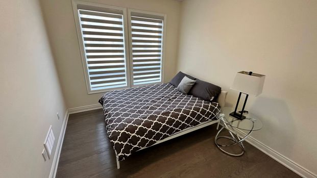 For Lease - 3346 Millicent Avenue Unit# Coach House, Oakville, Ontario - Photo 1