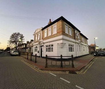 Rm J, The Woodston, Belsize Avenue, Woodston, PE2 - Photo 2