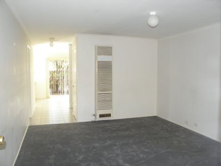 10 Lyell Walk, FOREST HILL - Photo 4