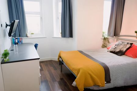 2 Bed En-Suite - Photo 2