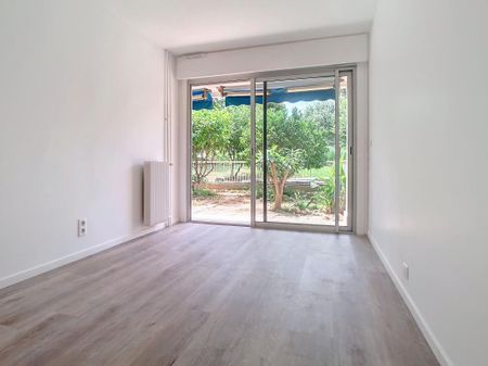 Location Appartement 2 pièces 45m² NICE 06200 - Photo 3