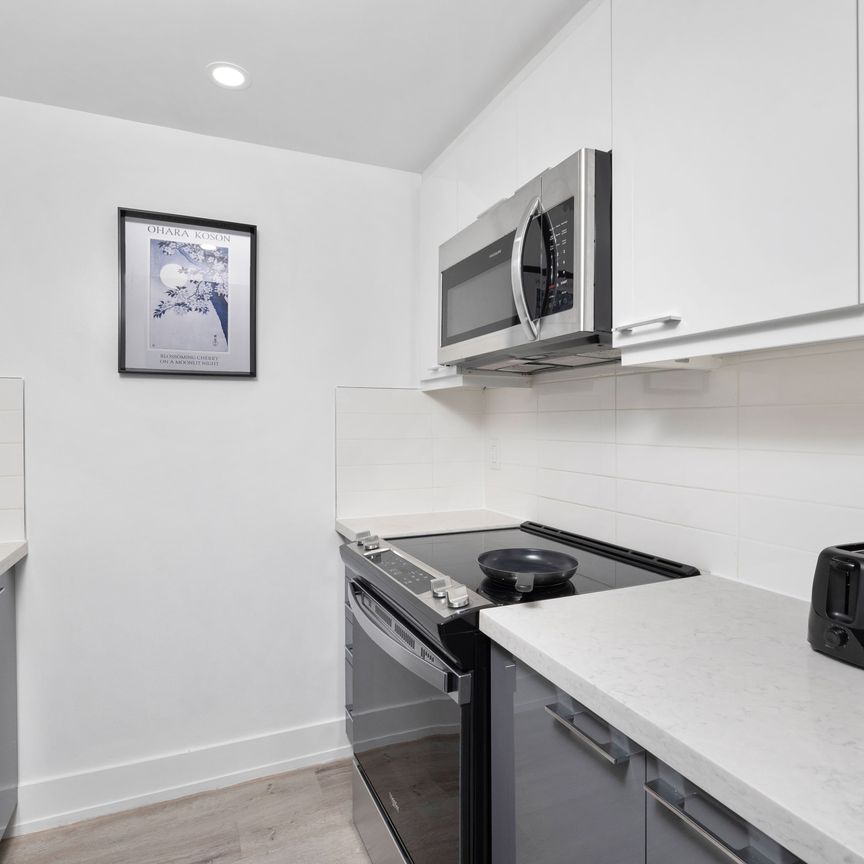 Flex Premium with Balcony - 201 Sherbourne - Photo 1