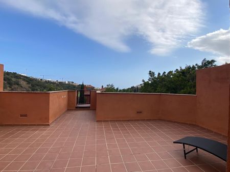 Apartamento de alquiler en Reserva 2 Fase, 6, Reserva de Marbella - Photo 3