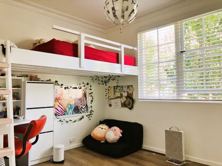 Delightful Family Home in Desirable South Turramurra Location! - Photo 4