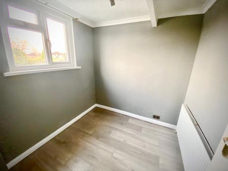 5 bedroom detached house to rent - Photo 5