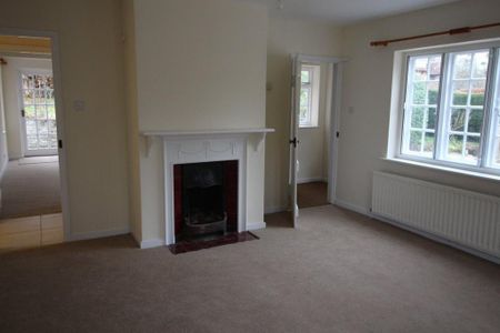 5 bedroom detached house to rent - Photo 4