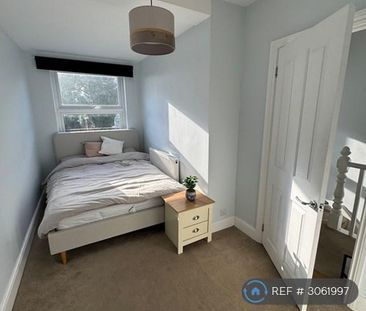 1 bedroom in a house share to rent - Photo 4