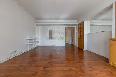 Apartment T5 in Algés, Linda-a-Velha e Cruz Quebrada-Dafundo, Oeiras - Photo 2