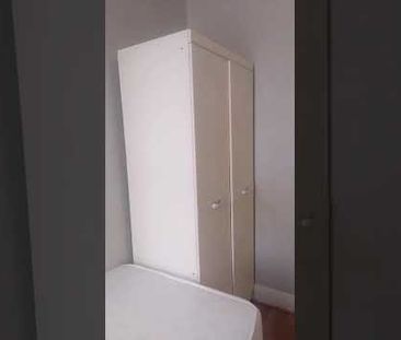 Room in a Shared House, Strone Road, E12 - Photo 1