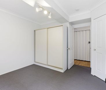 Convenient & Comfortable Ground Floor Living in the Heart of Coorparoo - Photo 3